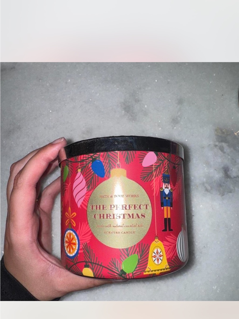 New Bath & Body Works The Perfect Christmas Red Scented Candle